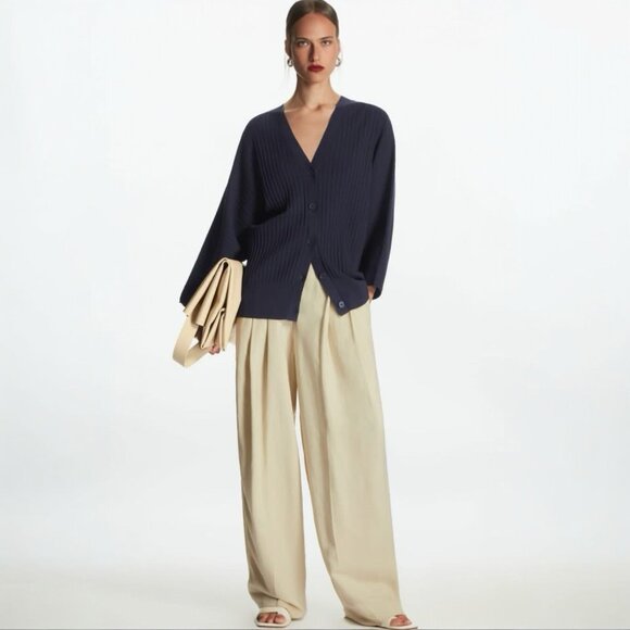 COS Cardigan Size L Navy Button Front V-Neck Relaxed Fit Slouchy Ribbed Knit - Picture 2 of 14